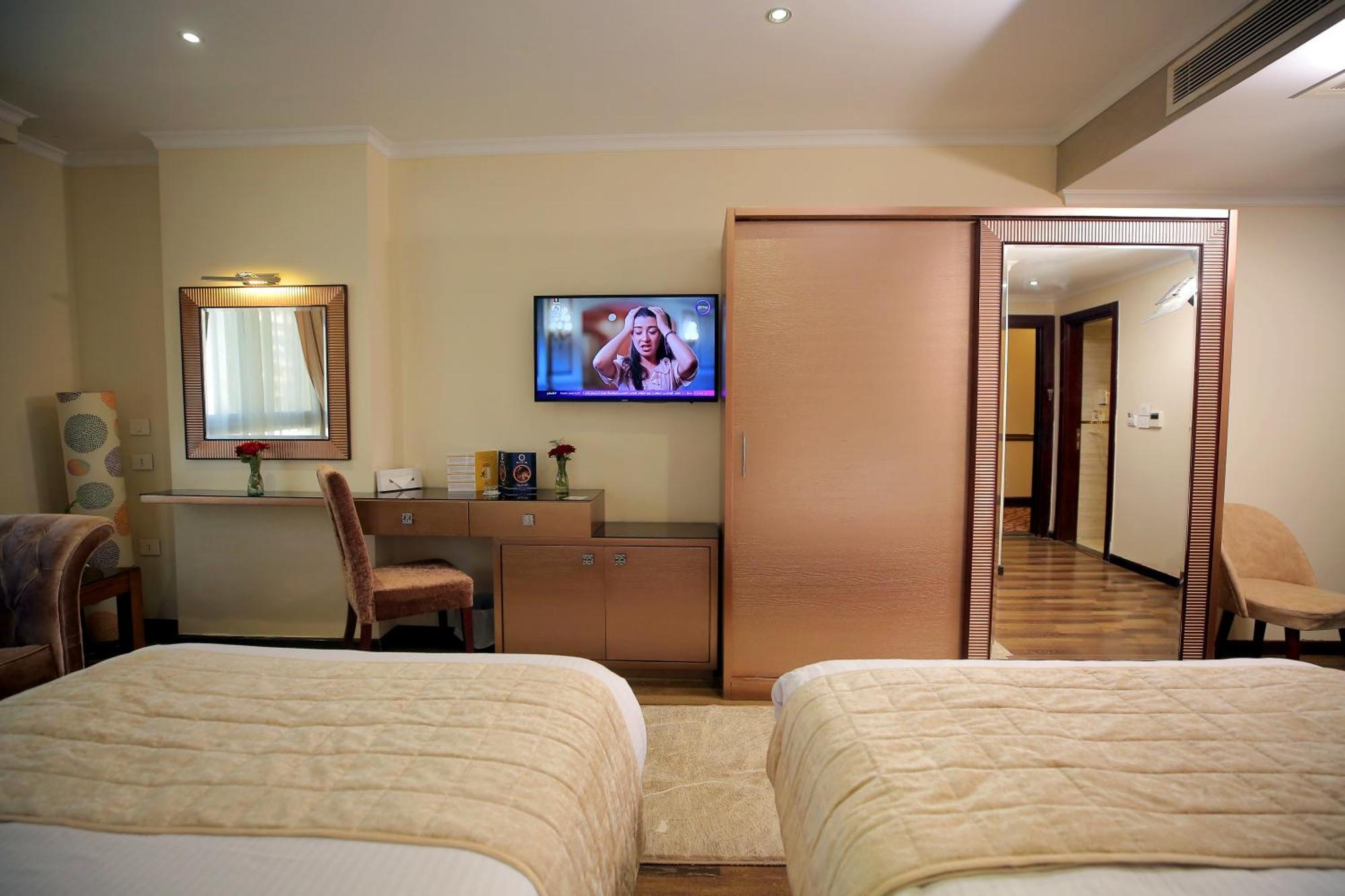 Cairo Taj Hotels & Suites - Dokki Екстер'єр фото