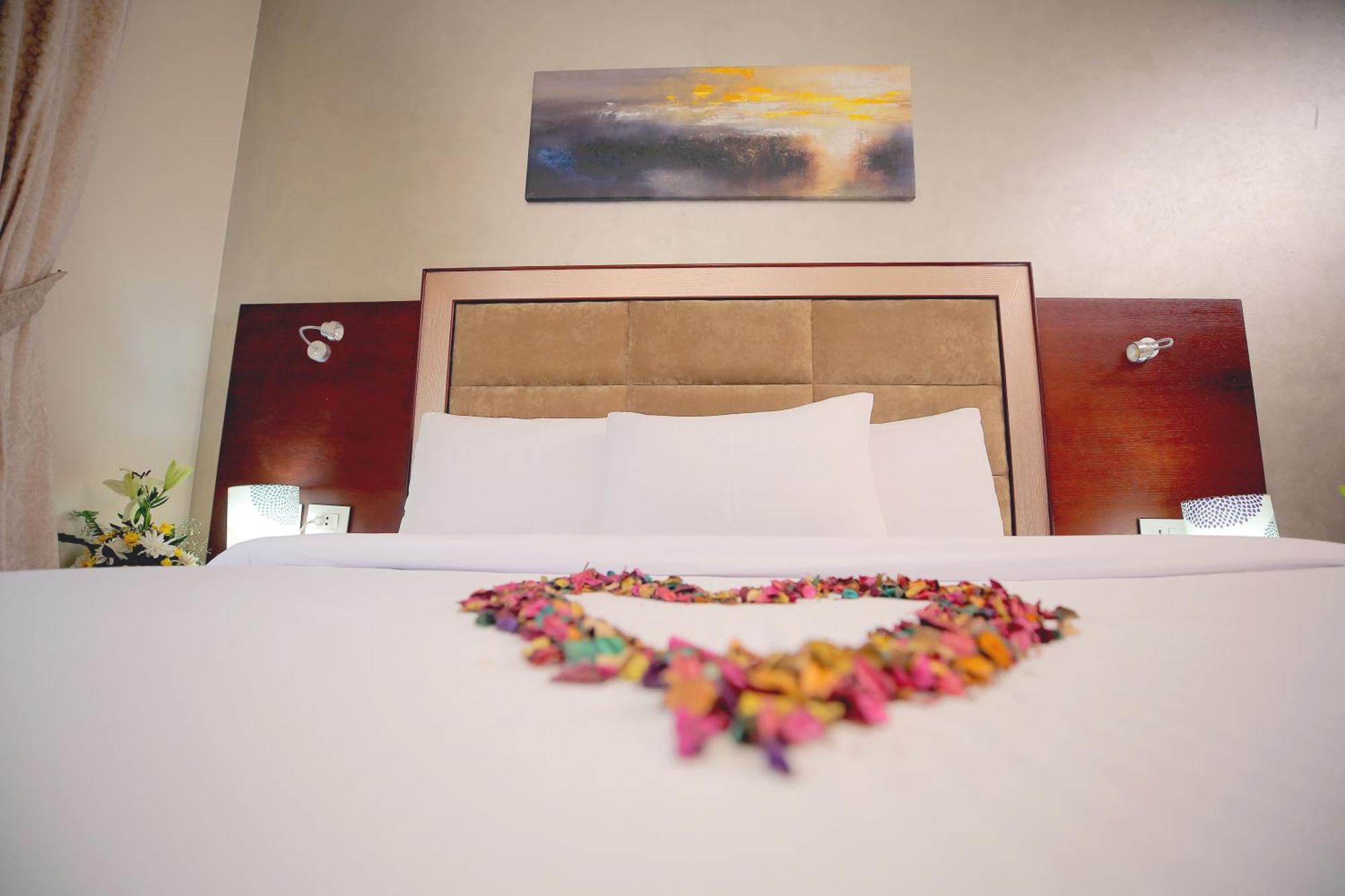 Cairo Taj Hotels & Suites - Dokki Екстер'єр фото